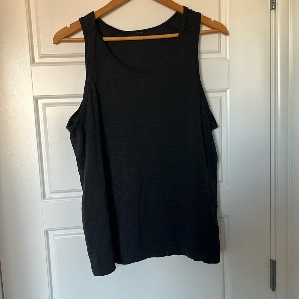 Lululemon black tank top